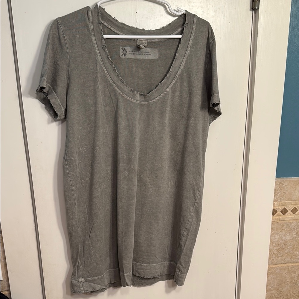 Gray Distressed Emma & Sam Women's Tunic